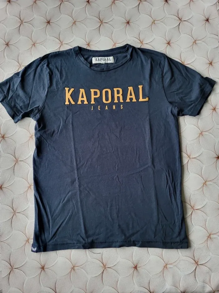 T-Shirt bleu  marine  garçon 14 ans  très  bon  état