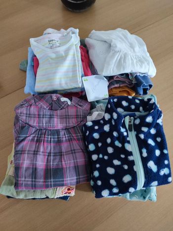 Lot de vêtements fille 12 mois propres, repassés et pliés