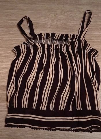 a vendre debardeur kiabi.taille 12ans.porte 2x