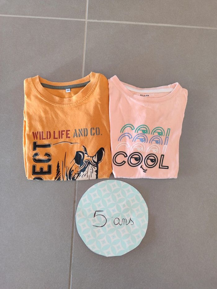 Lot 2 t-shirts