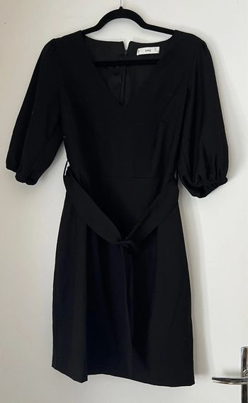 Robe noire Mango avec ceinture Taille S-M