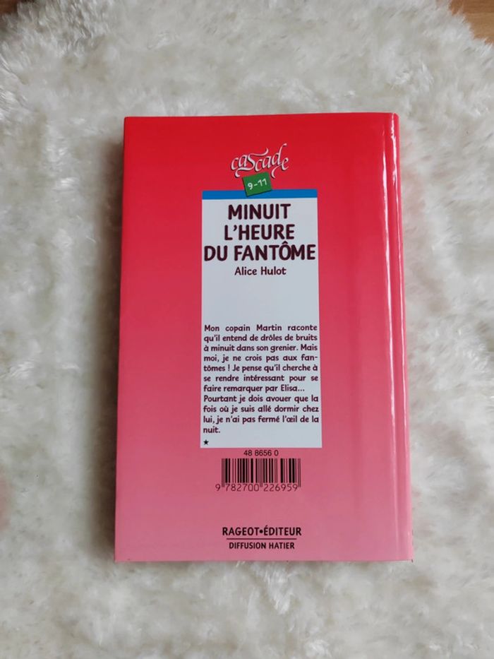 Livre : Minuit l'heure du fantôme - photo numéro 2