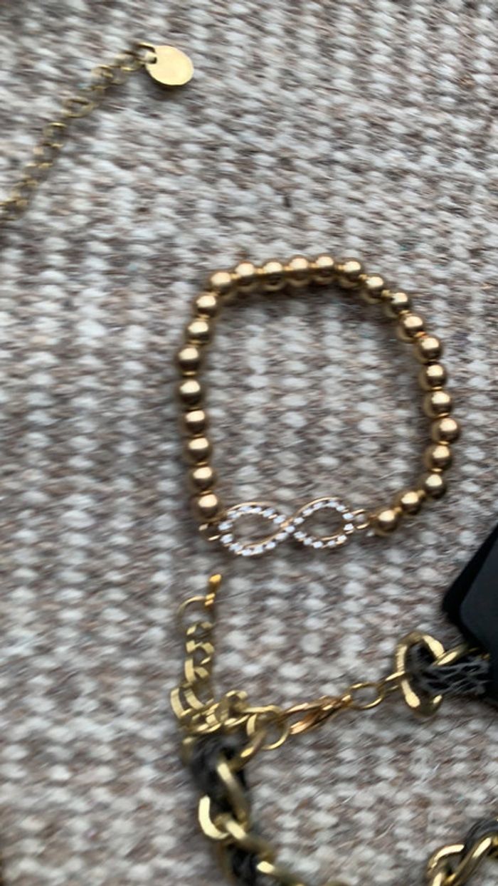 Lot de trois bracelet dorée femme idée cadeau - photo numéro 3