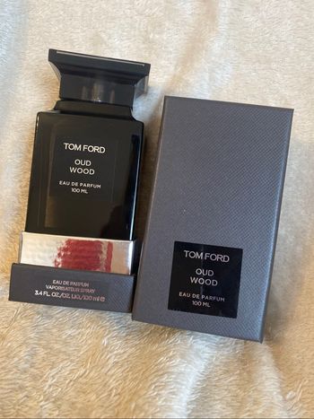 Parfum Tom ford oud wood