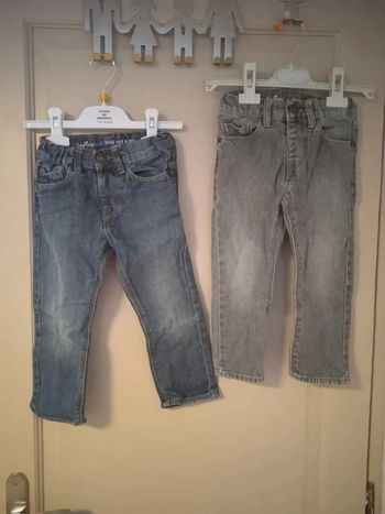 Lot 2 jeans 2 ans