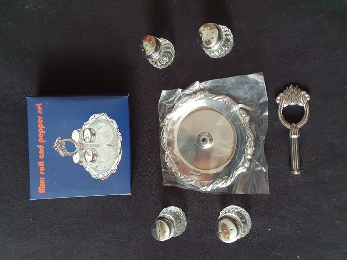 Set mini sel et poivre verre et métal argenté Neuf - photo numéro 2