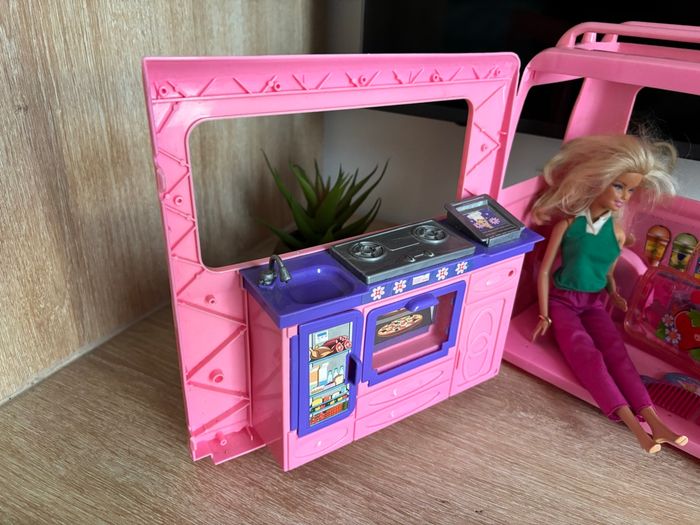 Camping car rose pour poupée Barbie son lumière - photo numéro 2