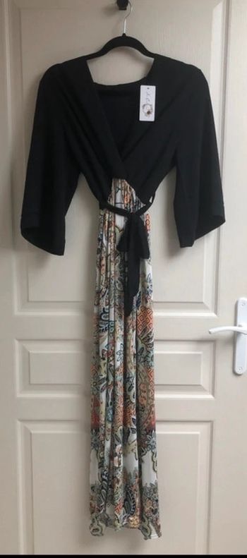 Robe, kimono, cache cœur noir taille unique neuve