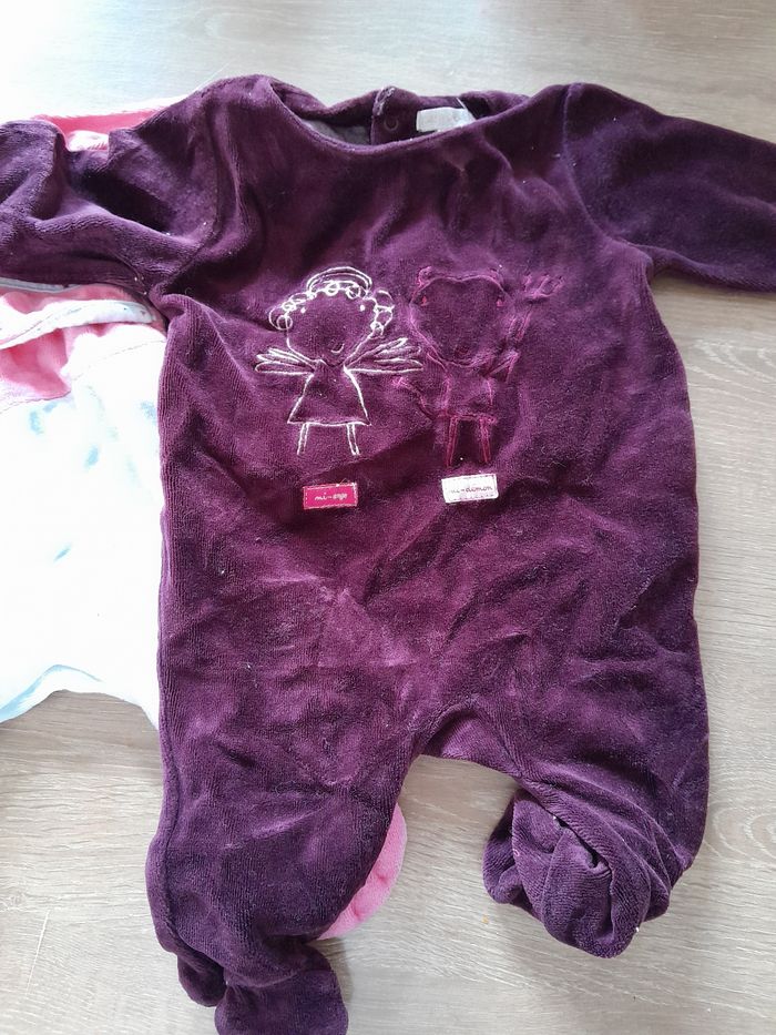 Lot de 2 pyjamas taille 1 mois - photo numéro 2