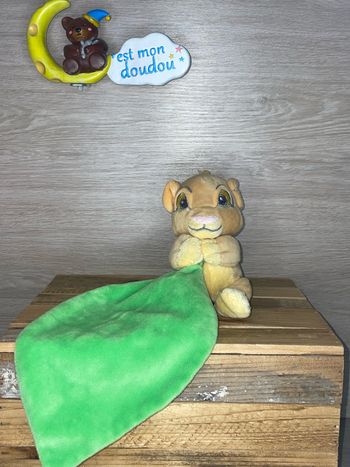 DY248 doudou lion 🦁 simba disney
