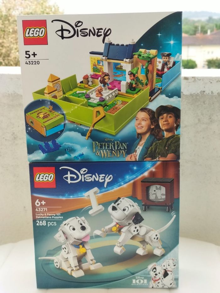 Lego Disney Lucky et Penny les 101 dalmatiens et les aventures de Peter pan et Wendy