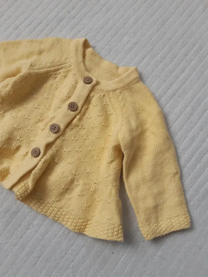 Gilet en maille jaune Nutmeg - photo numéro 2