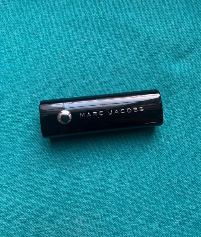 Rouge à lèvres Love Marc de Marc Jacobs - photo numéro 2