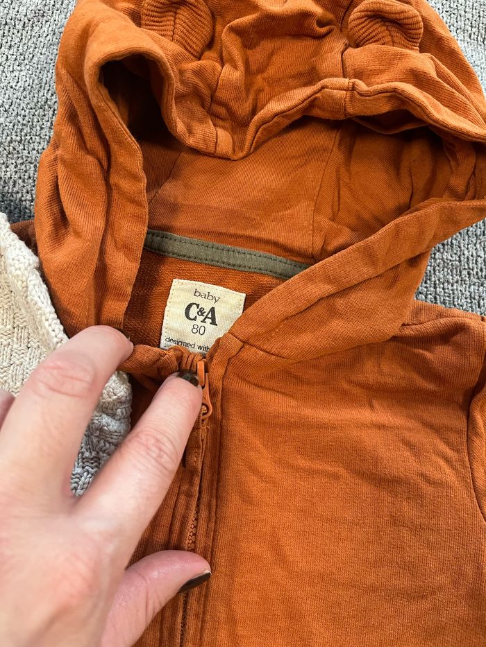 Lot d un gilet et un sweat - photo numéro 2