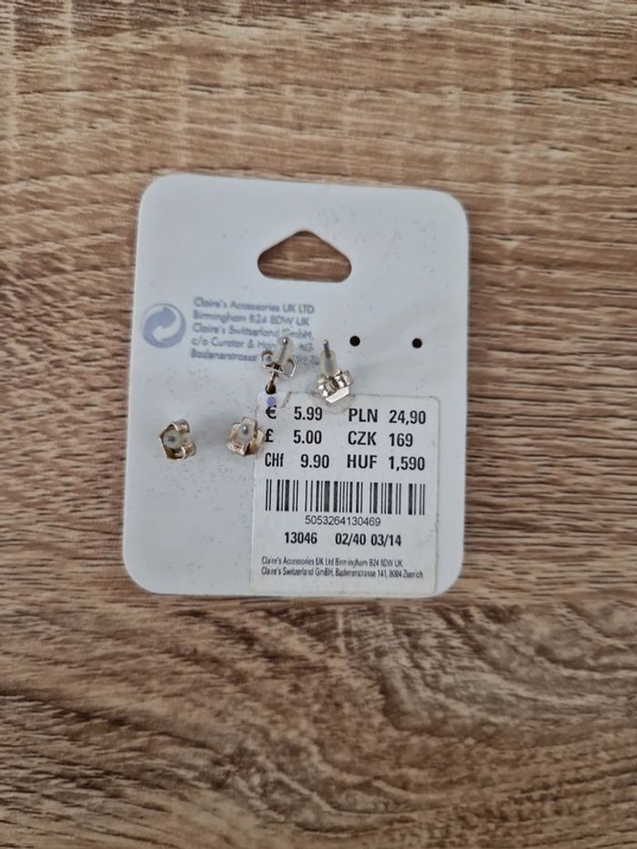Jolies paires de boucles d'oreilles neuves Claire's - photo numéro 2
