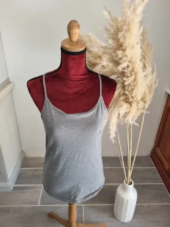 Débardeur de sport femme 42