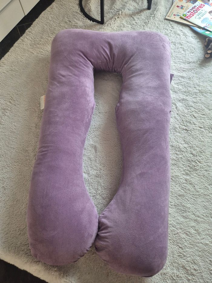 Coussin de grossesse en forme de U. Excellent état. Hyper confortable
