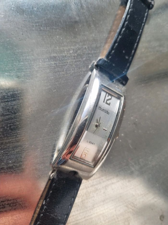 Montre vintage noir - photo numéro 9