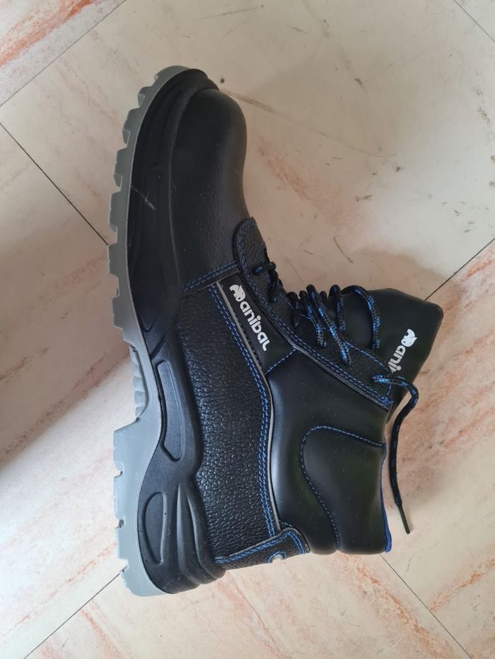Chaussure de sécurité montante 42 - photo numéro 3