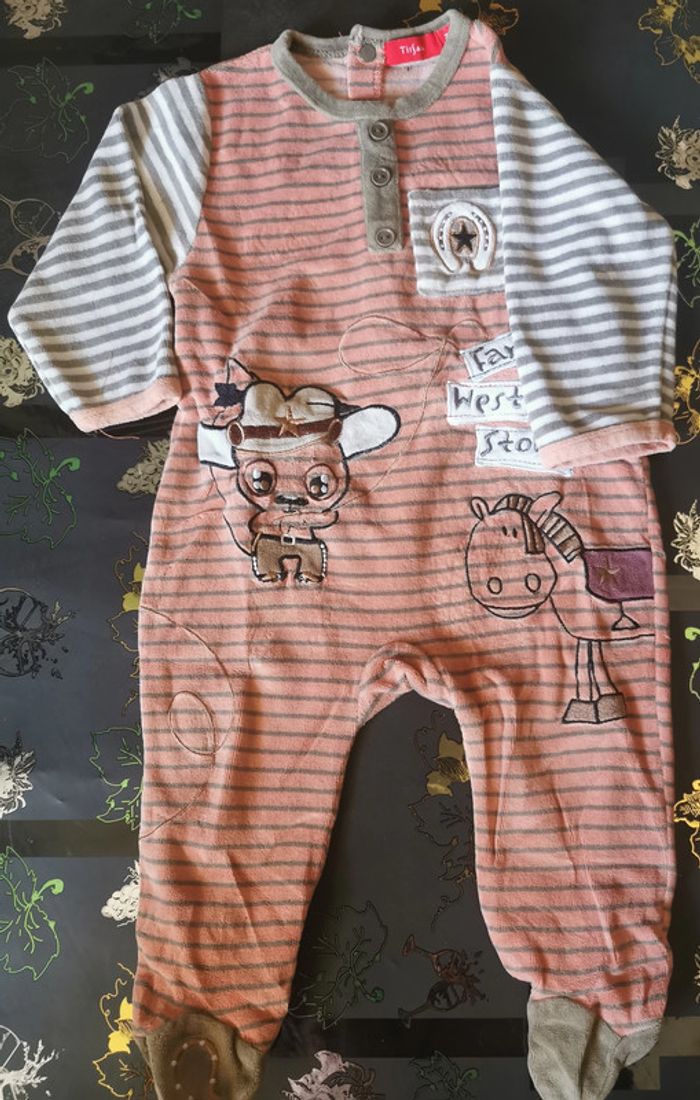 pyjama taille 9 mois