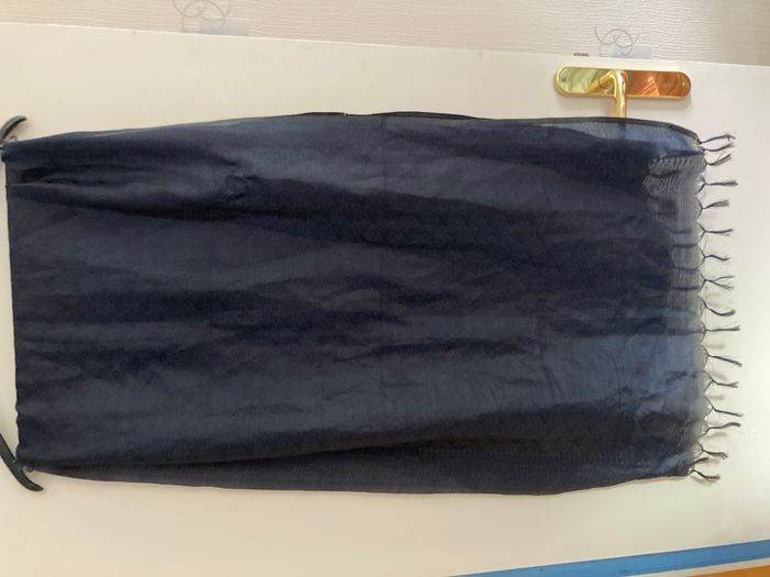 Foulard Bleu et noir avec motifs - photo numéro 3