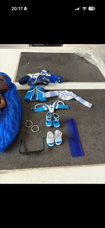 Poupée Rainbow high 