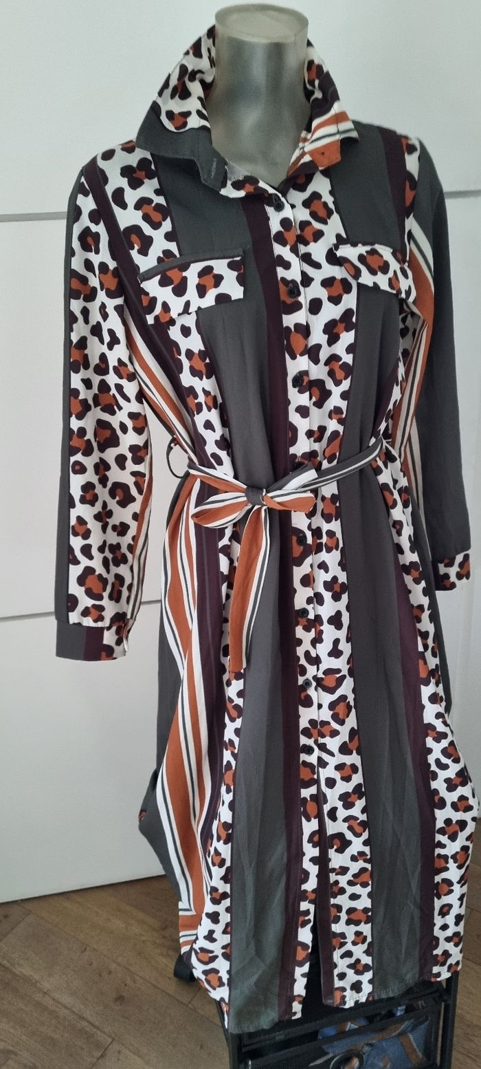 Robe 42 - photo numéro 3