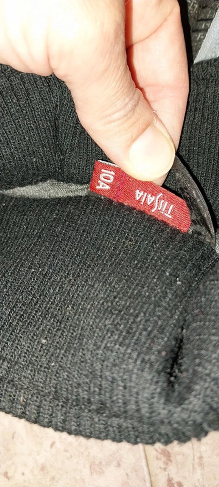 Veste coupe vent noir en très bon état Taille 10 ans - photo numéro 9