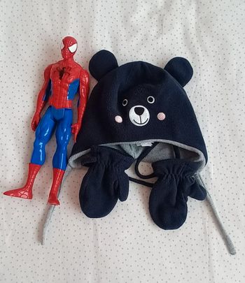 Bonnet et moufle taille 80 cm de c&a