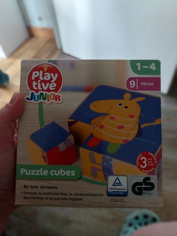 Puzzle cubes en bois