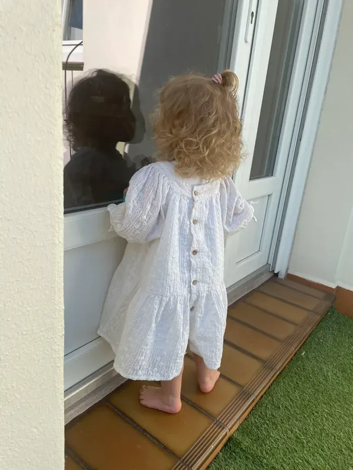 Robe blanche zara broderie anglaise 3-4 ans 104cm - photo numéro 4