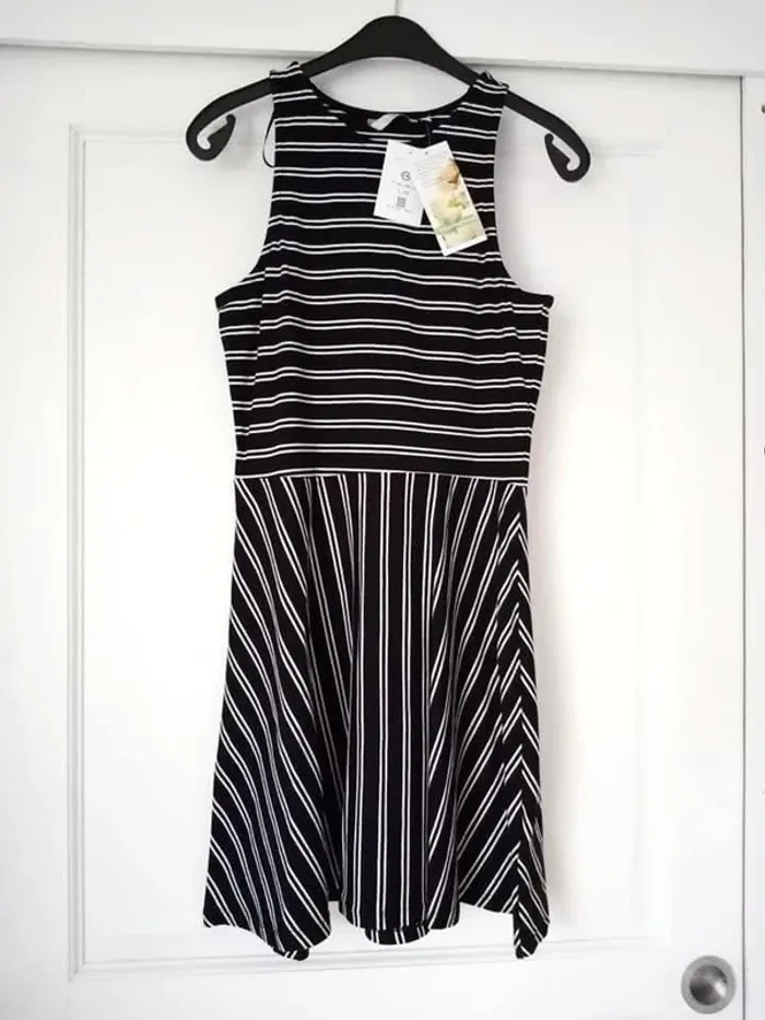 Robe rayée noire c&a taille L 40 neuf