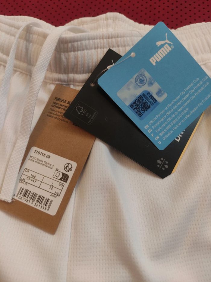 Short de foot Manchester City, Puma Authentique Officiel taille enfant 13/14 ans, Neuf - photo numéro 6