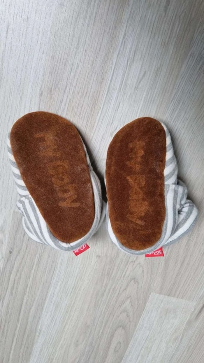 Chaussons 12/18m - photo numéro 2