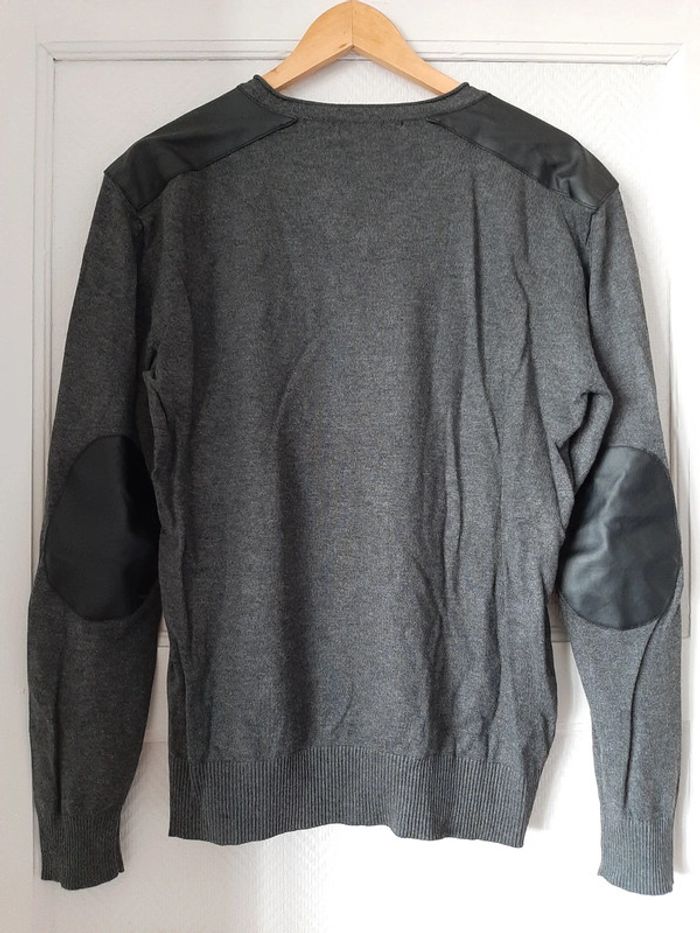 Pull gris - photo numéro 4
