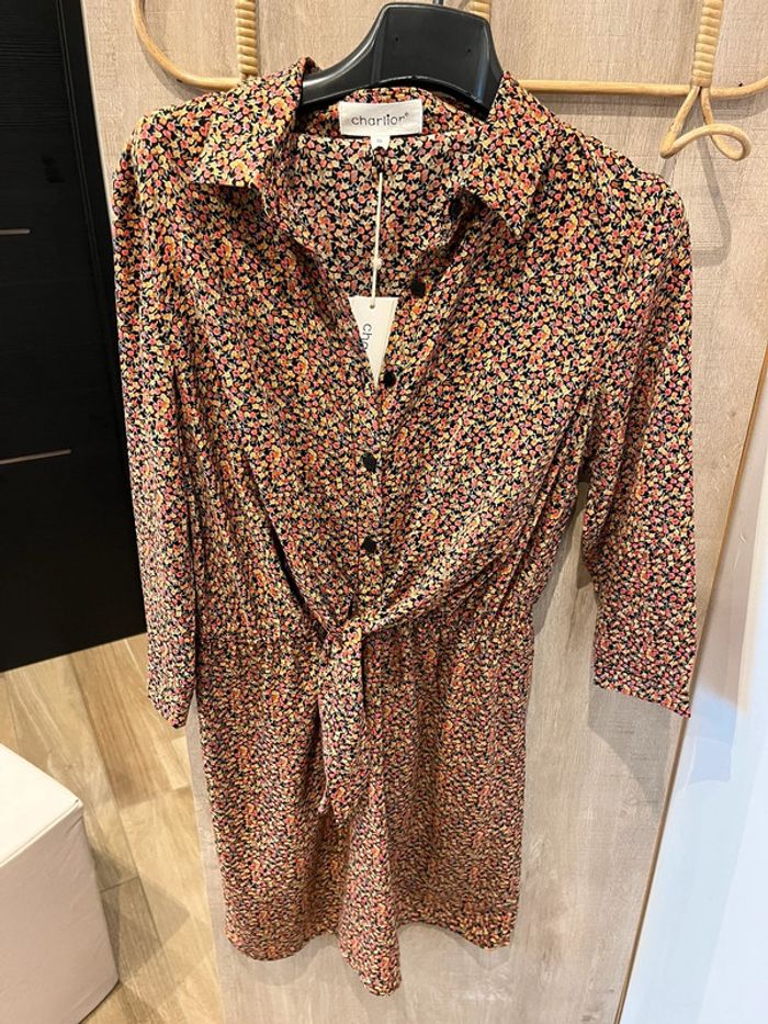Robe neuve avec étiquette charlior S