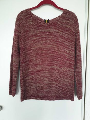 Pull fin en maille bordeaux doré