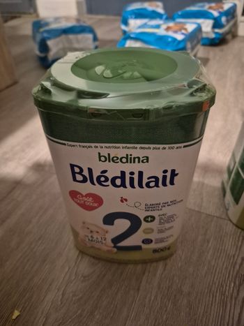 Boîte de lait 2eme age neuf bledina