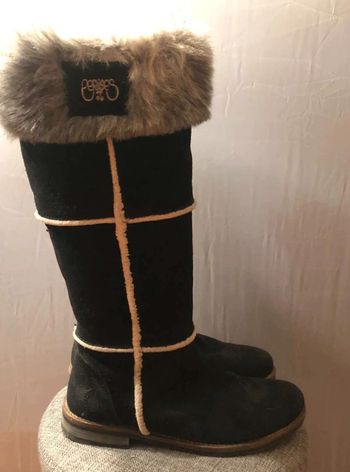 Bottes  Le temps des cerises  (38)  état  neuf