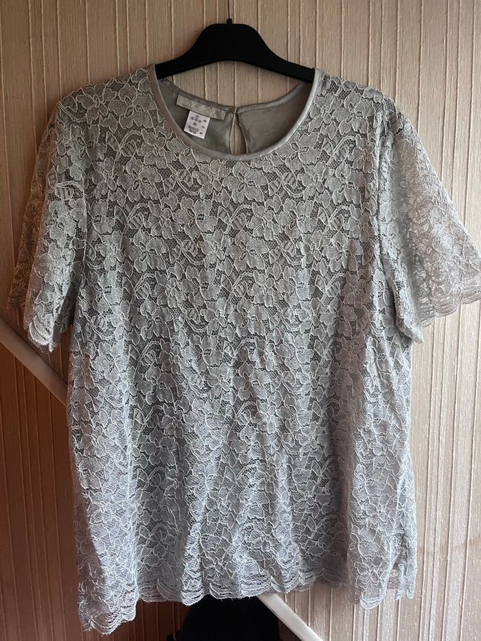 Tee-shirt dentelle taille 40/42