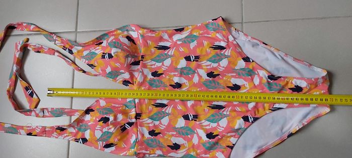 Maillot de bain coqué M - photo numéro 3