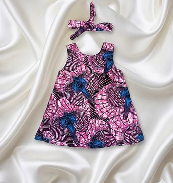 Robe en wax avec pression à l’épaule + son bandeau à nouer