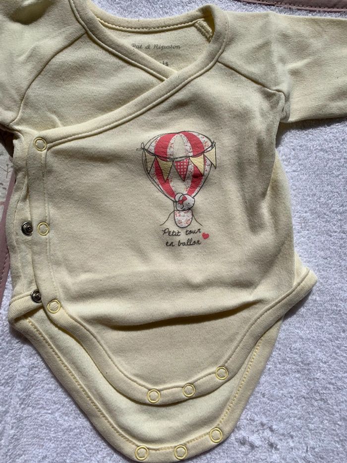 Lot de 2 bodies 1 mois - photo numéro 2