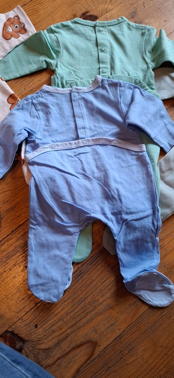 Lots 4 pyjamas - photo numéro 9