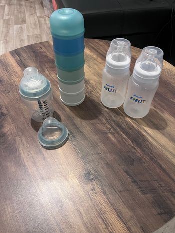 Lot biberons Philips Avent + timee + doseur de lait bébé