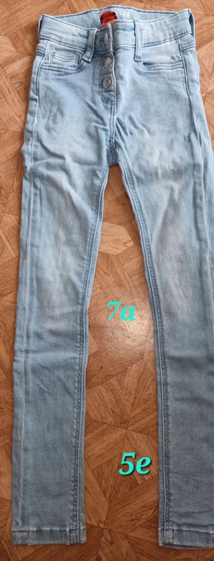 Jean 7ans tape a l'œil