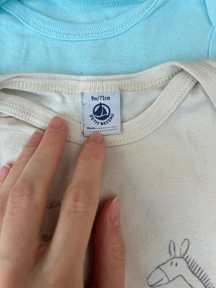 Lot de 2 bodies à manches courtes mixte / 9 mois - petit bateau et tex - photo numéro 2
