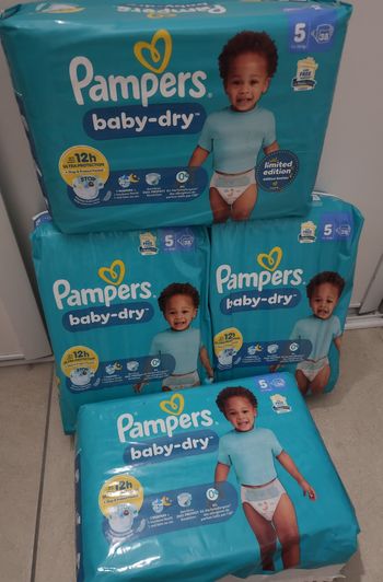 Couches Pampers taille 5