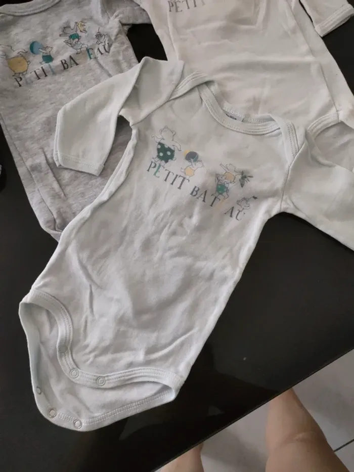 Eau de 3 body petit bateau 3 mois - photo numéro 3