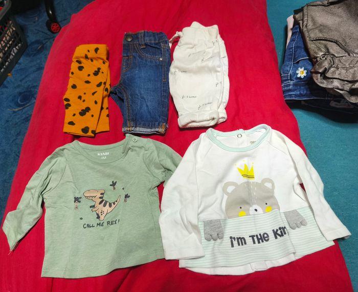 Pantalon et tee shirt